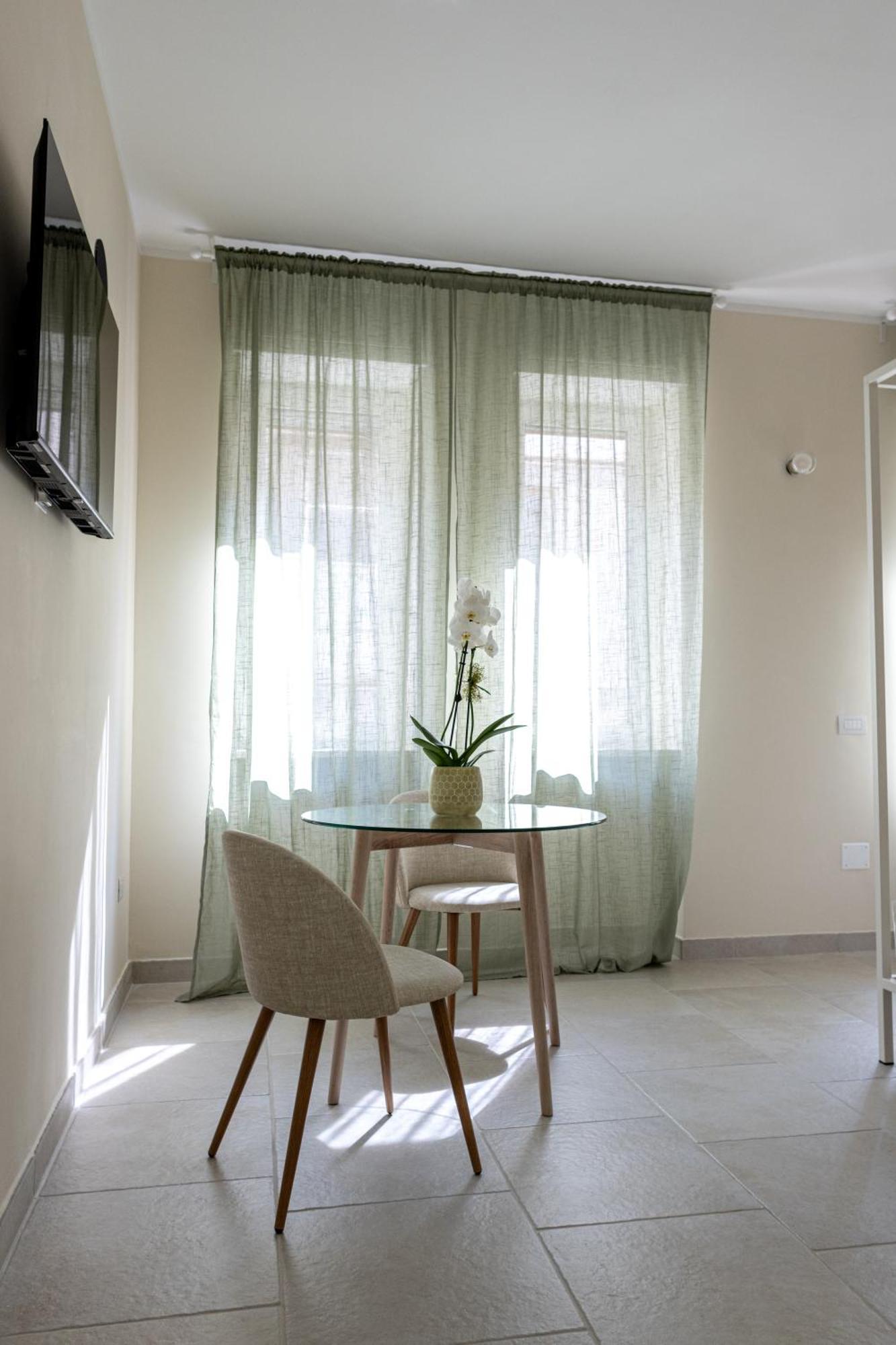 Oronti Accommodations Lecce Exterior photo
